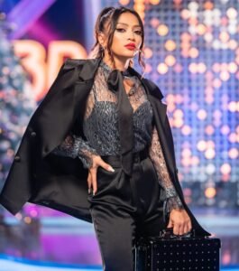 Bella-Santiago.com-Irina-Mazilu-18-scaled1